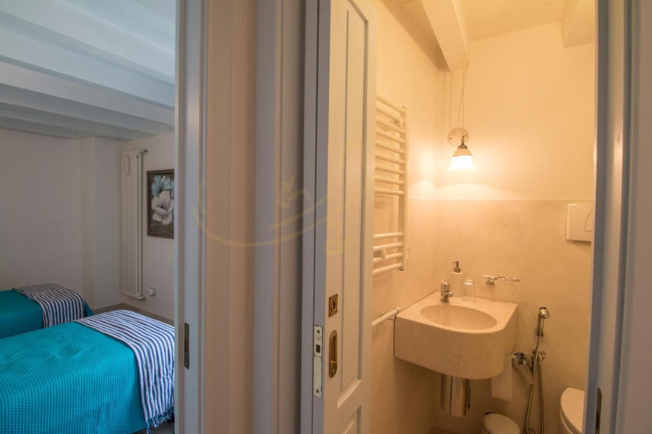 Апартаменты Td Casa Reina In The Historic Center With Terrace Полиньяно-а-Маре Экстерьер фото